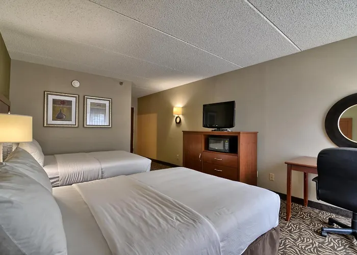Clarion Inn & Suites Cortland - University Area